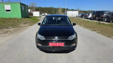 VOLKSWAGEN Polo