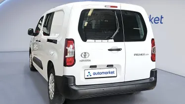 TOYOTA Proace City