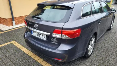 TOYOTA Avensis