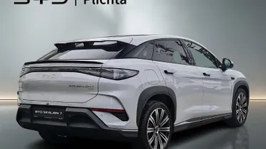 BYD Sealion 7