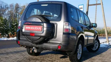 MITSUBISHI Pajero