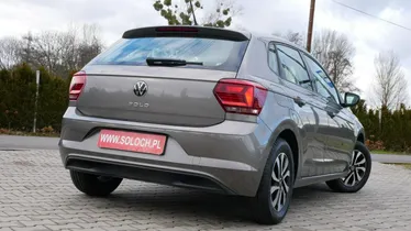 VOLKSWAGEN Polo
