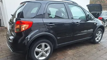 SUZUKI SX4