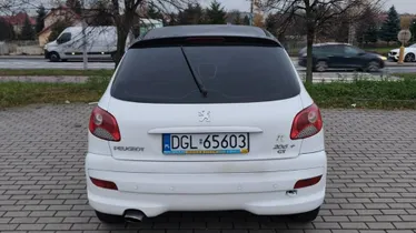 PEUGEOT 206+