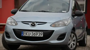 MAZDA 2