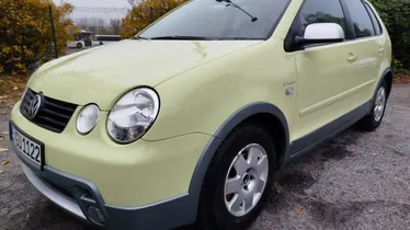 VOLKSWAGEN Polo