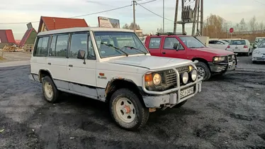 MITSUBISHI Pajero