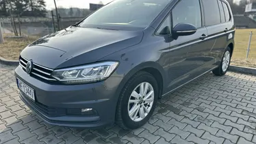 VOLKSWAGEN Touran