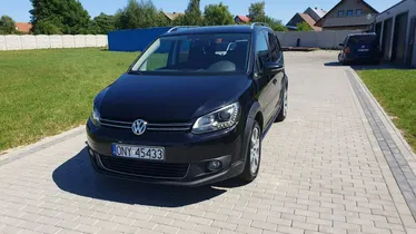 VOLKSWAGEN Touran