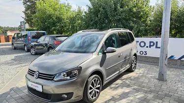 VOLKSWAGEN Touran