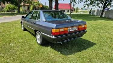 AUDI 200