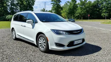 CHRYSLER Pacifica
