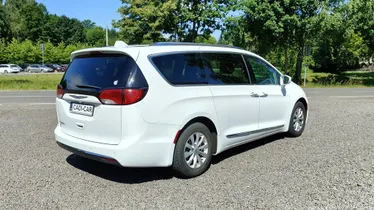 CHRYSLER Pacifica