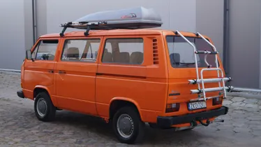 VOLKSWAGEN Transporter