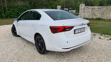 TOYOTA Avensis