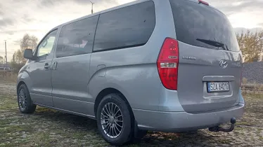 HYUNDAI H-1