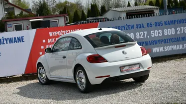 VOLKSWAGEN New Beetle