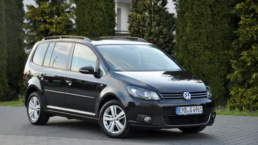VOLKSWAGEN Touran