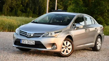 TOYOTA Avensis