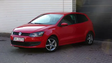 VOLKSWAGEN Polo