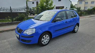 VOLKSWAGEN Polo