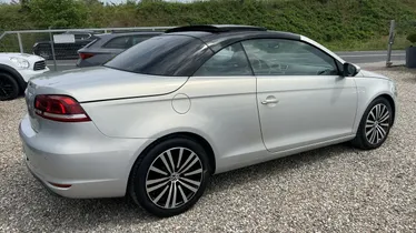 VOLKSWAGEN Eos