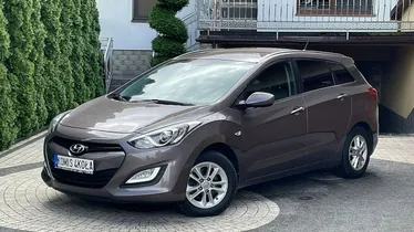 HYUNDAI i30