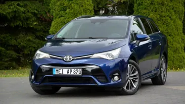 TOYOTA Avensis