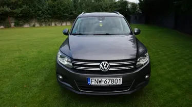 VOLKSWAGEN Tiguan