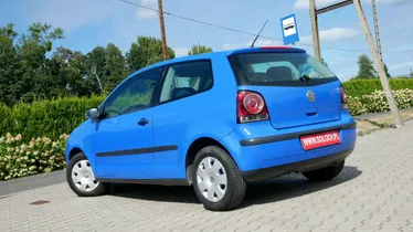 VOLKSWAGEN Polo