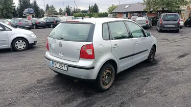 VOLKSWAGEN Polo