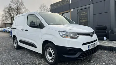 TOYOTA Proace City