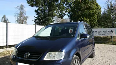 VOLKSWAGEN Touran