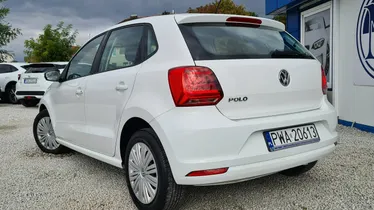 VOLKSWAGEN Polo