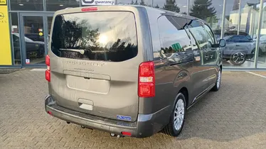 PEUGEOT Traveller
