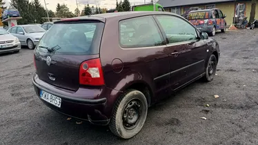 VOLKSWAGEN Polo