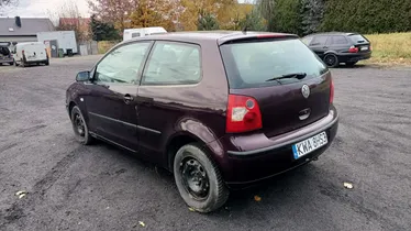 VOLKSWAGEN Polo