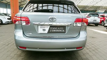 TOYOTA Avensis