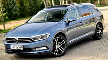 VOLKSWAGEN Passat