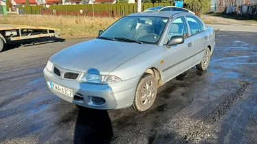 MITSUBISHI Carisma