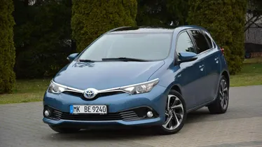 TOYOTA Auris
