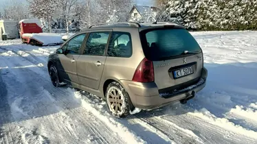 PEUGEOT 307