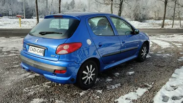 PEUGEOT 206+