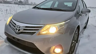 TOYOTA Avensis