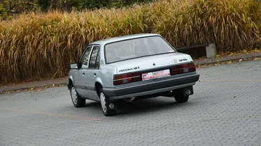 OPEL Ascona