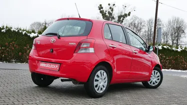 TOYOTA Yaris