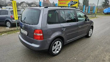 VOLKSWAGEN Touran