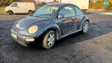 VOLKSWAGEN New Beetle