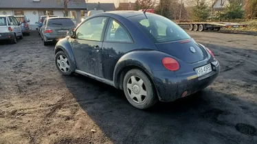 VOLKSWAGEN New Beetle