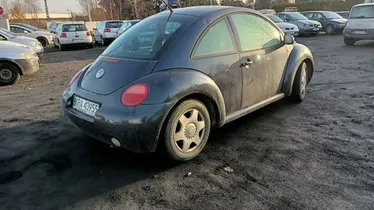 VOLKSWAGEN New Beetle